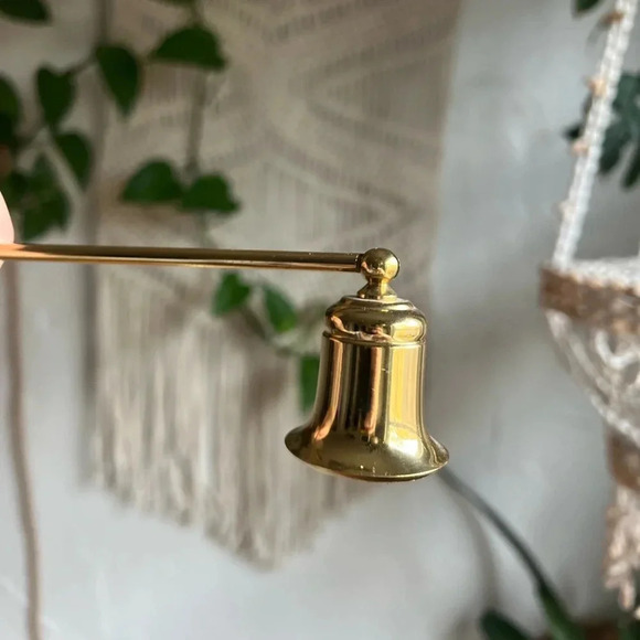 Vintage Gold Candle Snuffer - Elegant Brass Metal Candle Extinguisher Tool - Picture 10 of 10